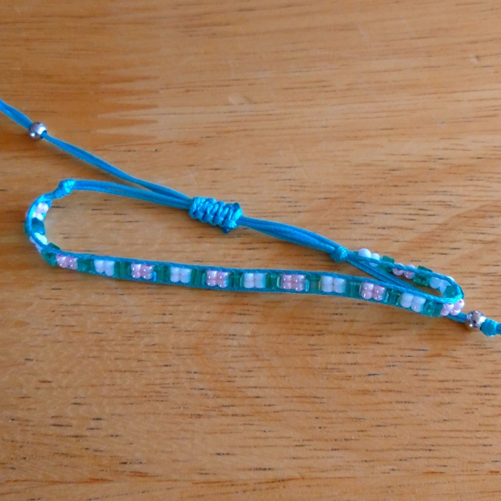 Beaded bracelet - Picture 2 of 2